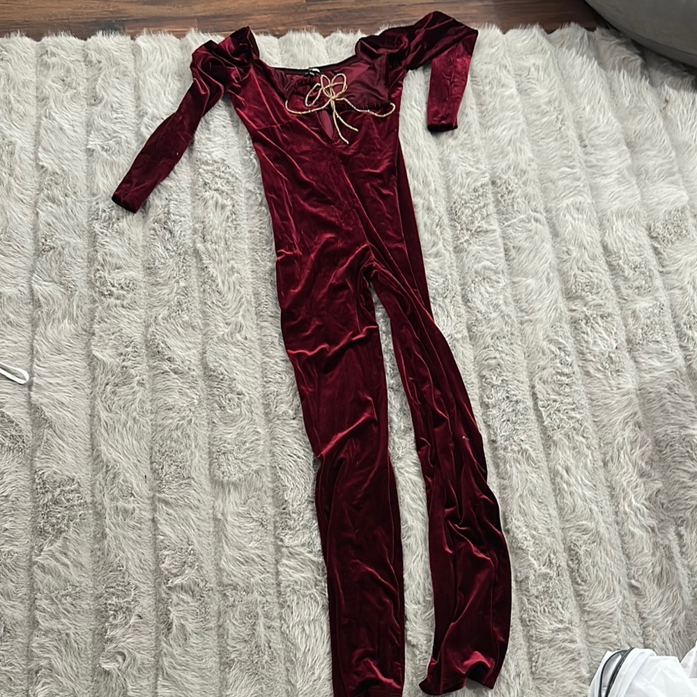 Elegant Burgundy Velvet Jumpsuit